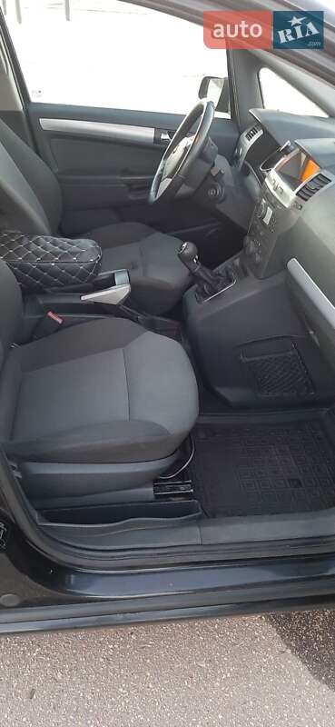 Минивэн Opel Zafira 2006 в Харькове
