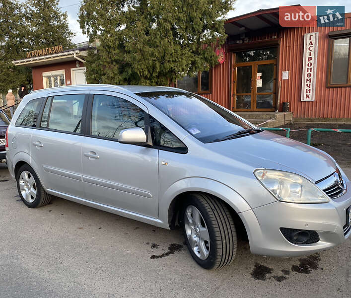 Минивэн Opel Zafira 2009 в Прилуках