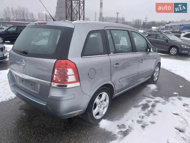 Минивэн Opel Zafira 2009 в 