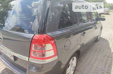 Минивэн Opel Zafira 2009 в Киеве