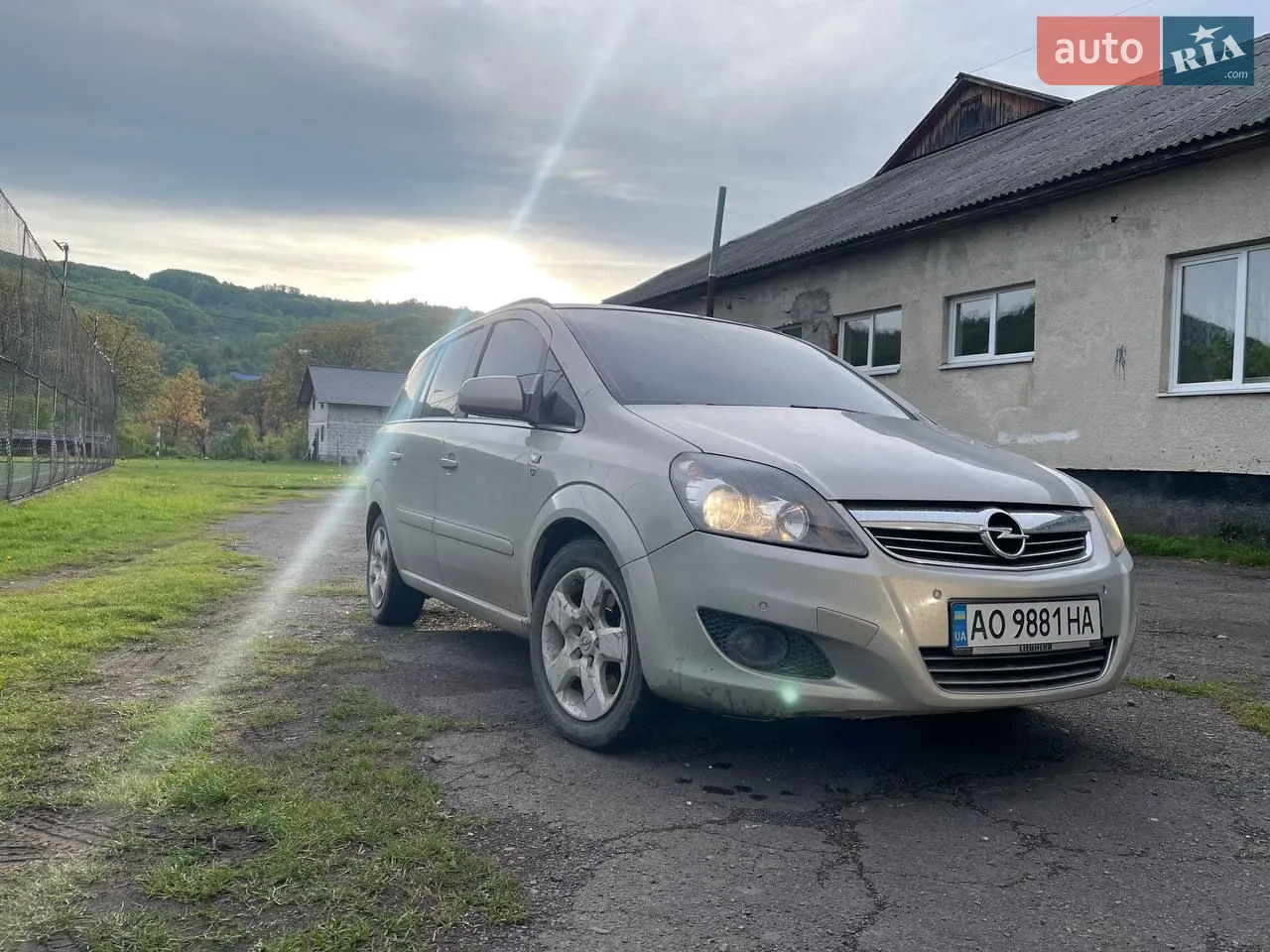 2010 Opel Zafira - мініатюра 16