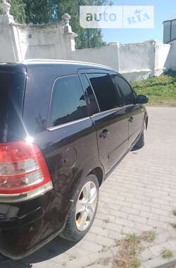 Минивэн Opel Zafira 2010 в Кременце