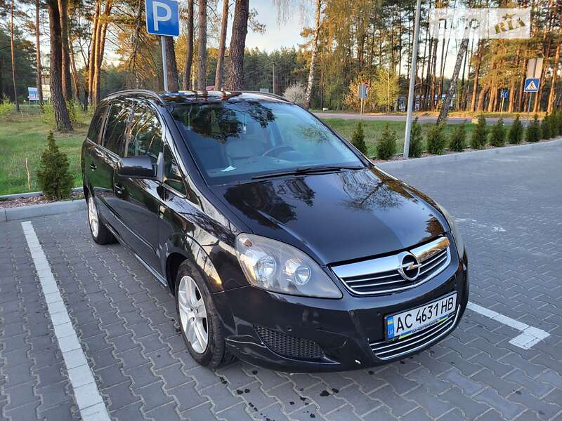 Минивэн Opel Zafira 2010 в Владимир-Волынском
