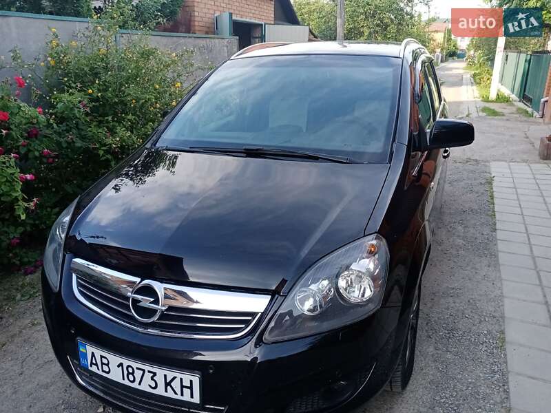 Минивэн Opel Zafira 2011 в Виннице