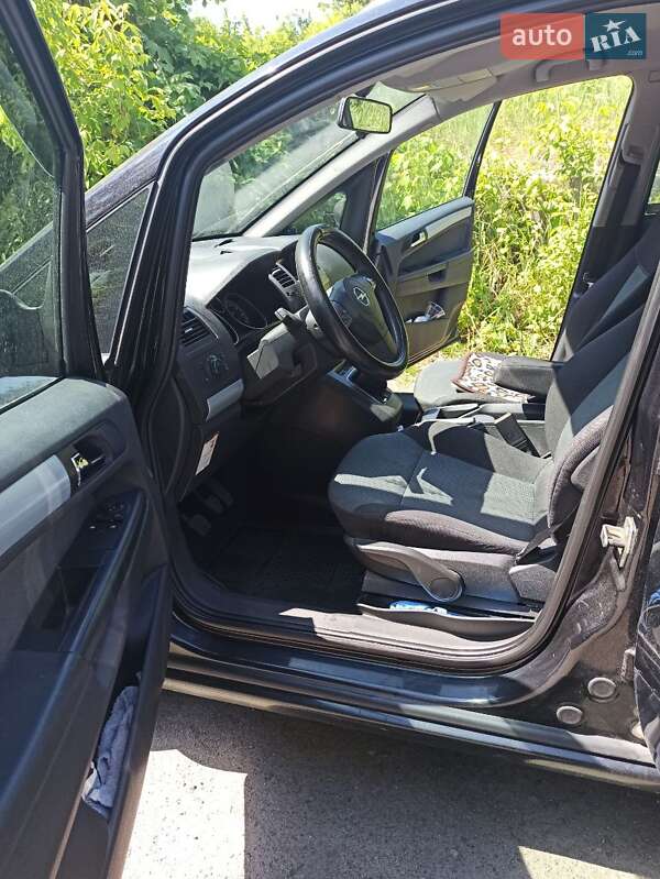 Мінівен Opel Zafira 2006 в Києві