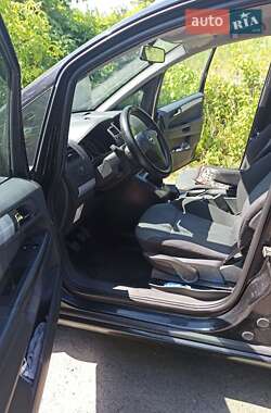 Минивэн Opel Zafira 2006 в 