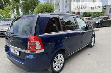 Минивэн Opel Zafira 2012 в Ивано-Франковске