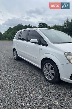 Минивэн Opel Zafira 2006 в 