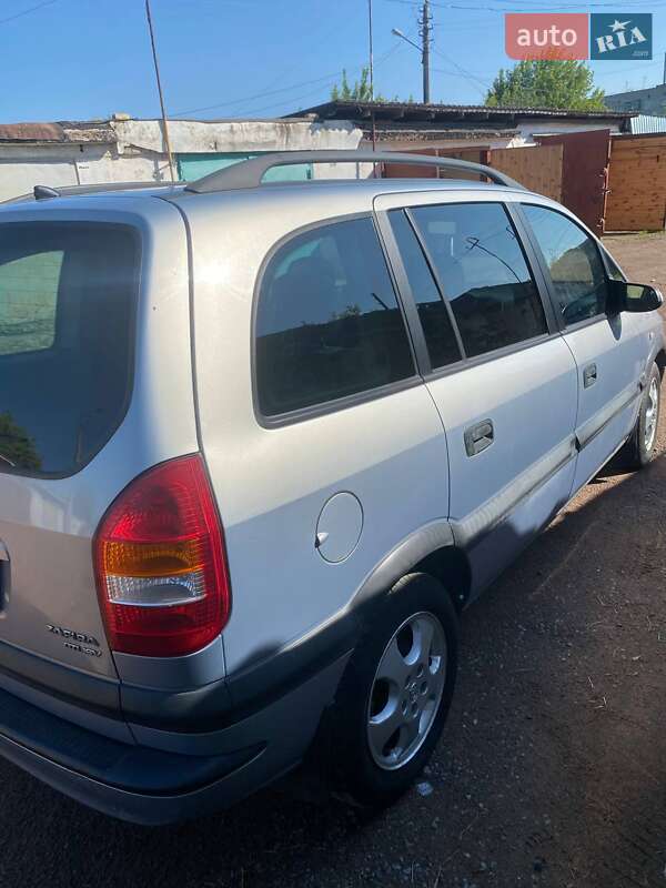Минивэн Opel Zafira 2001 в Житомире