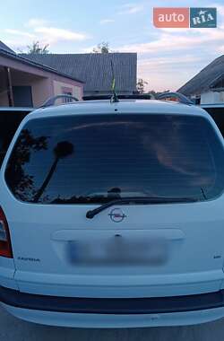 Минивэн Opel Zafira 2004 в Белой Церкви