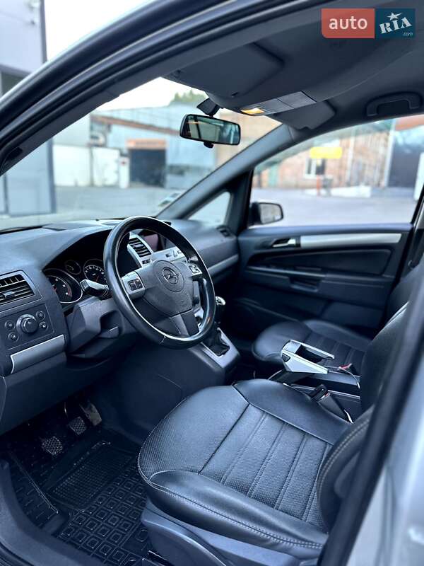 Мінівен Opel Zafira 2009 в Умані