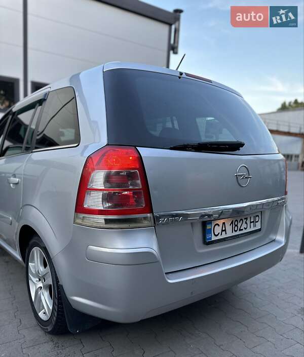 Мінівен Opel Zafira 2009 в Умані