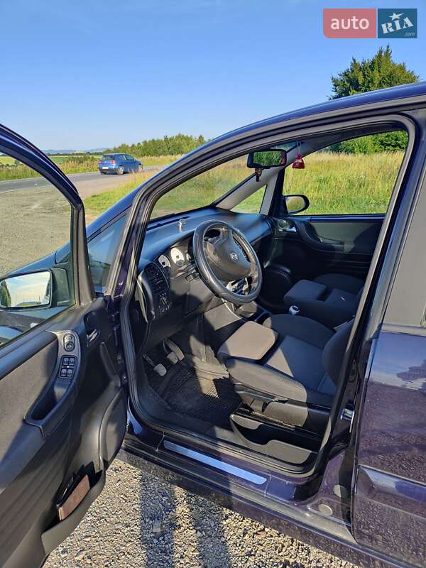 Минивэн Opel Zafira 2003 в Львове