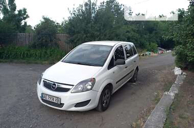 Минивэн Opel Zafira 2010 в Днепре