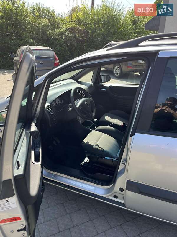 Минивэн Opel Zafira 2003 в Ужгороде фото 19 Минивэн Opel Zafira 2003 в Ужгороде