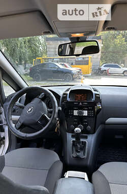 Минивэн Opel Zafira 2010 в Киеве