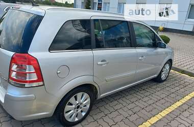 Минивэн Opel Zafira 2008 в Яворове