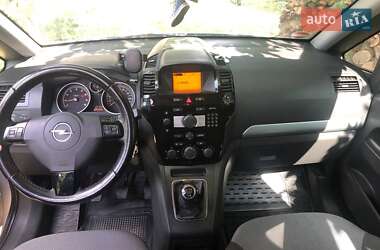Мінівен Opel Zafira 2010 в 