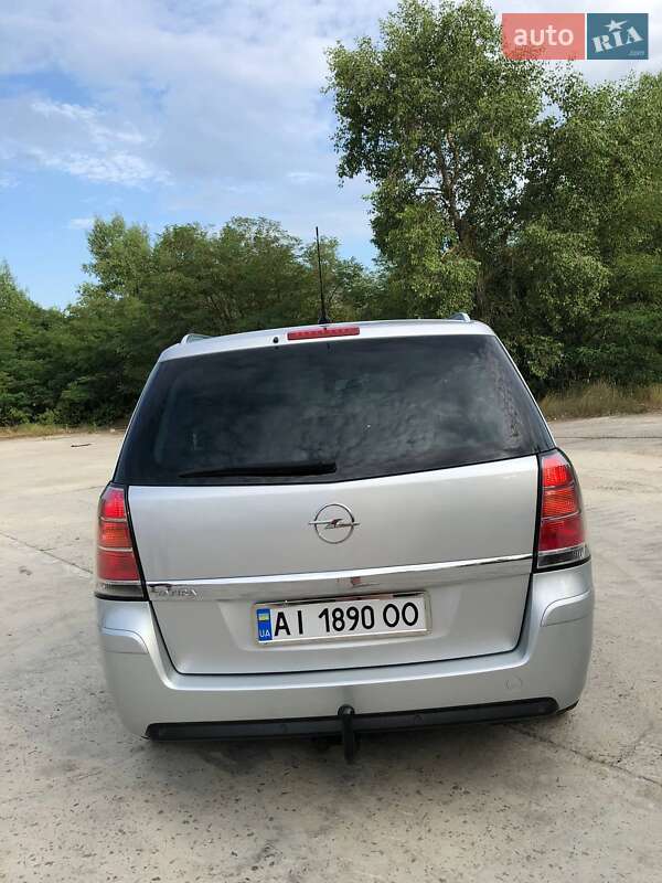 Мінівен Opel Zafira 2010 в Каневі