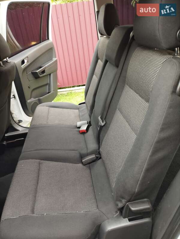 Мінівен Opel Zafira 2010 в Луцьку