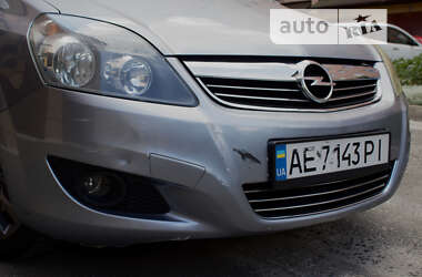 Мінівен Opel Zafira 2010 в Тернополі