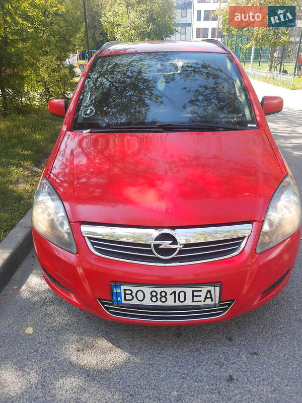 Минивэн Opel Zafira 2011 в Тернополе