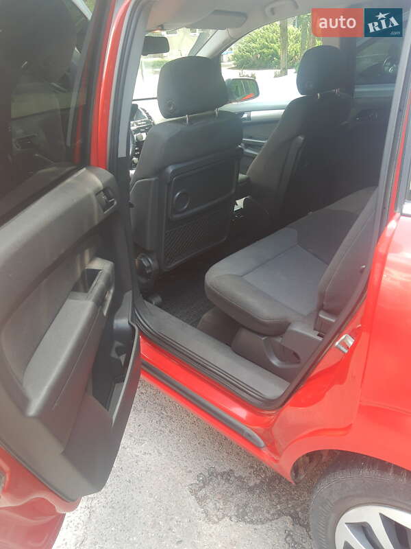 Минивэн Opel Zafira 2011 в Тернополе