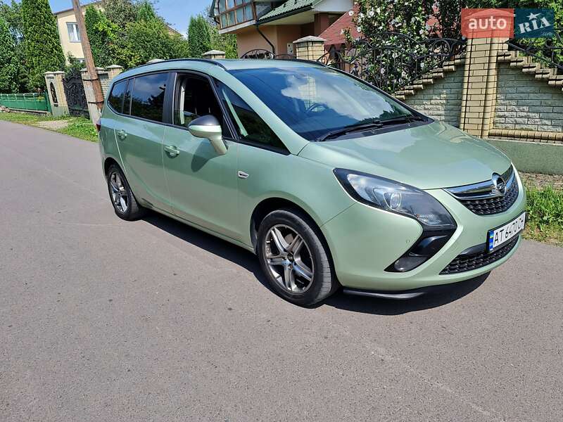 Мікровен Opel Zafira 2012 в Надвірній