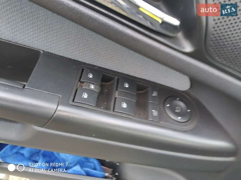 Мінівен Opel Zafira 2006 в Луцьку фото 17 Мінівен Opel Zafira 2006 в Луцьку