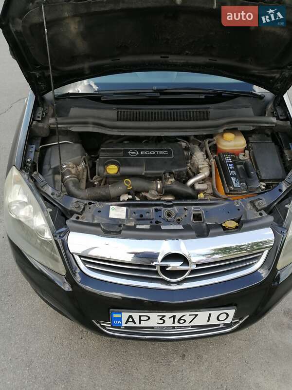 Минивэн Opel Zafira 2010 в Запорожье