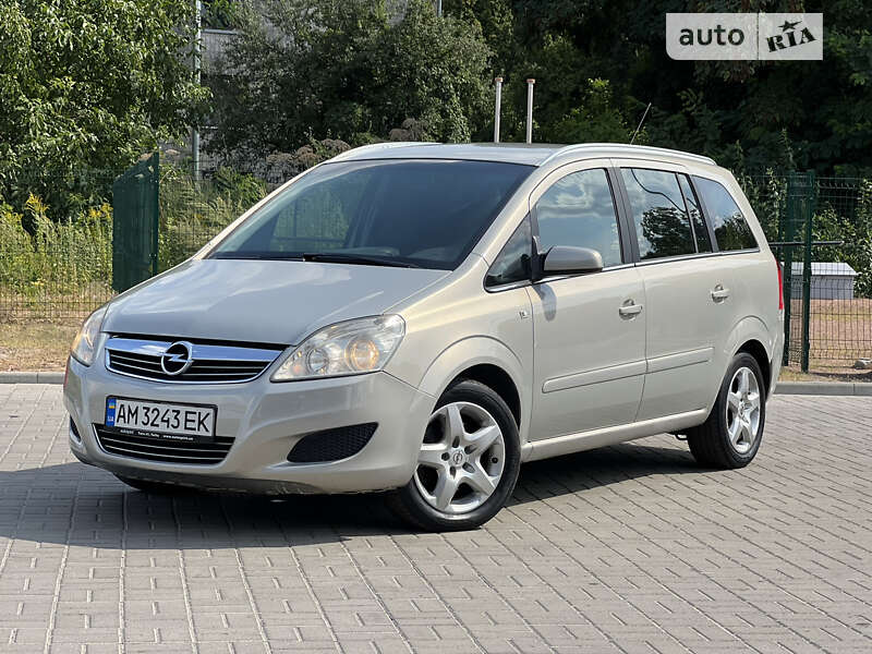 Мінівен Opel Zafira 2008 в Житомирі