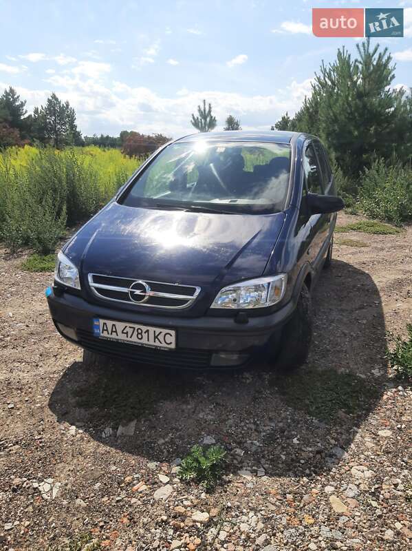 Минивэн Opel Zafira 2004 в Киеве