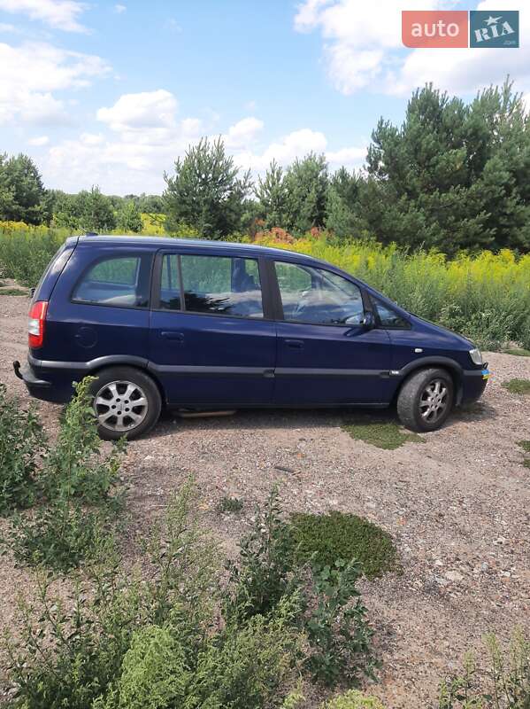 Минивэн Opel Zafira 2004 в Броварах