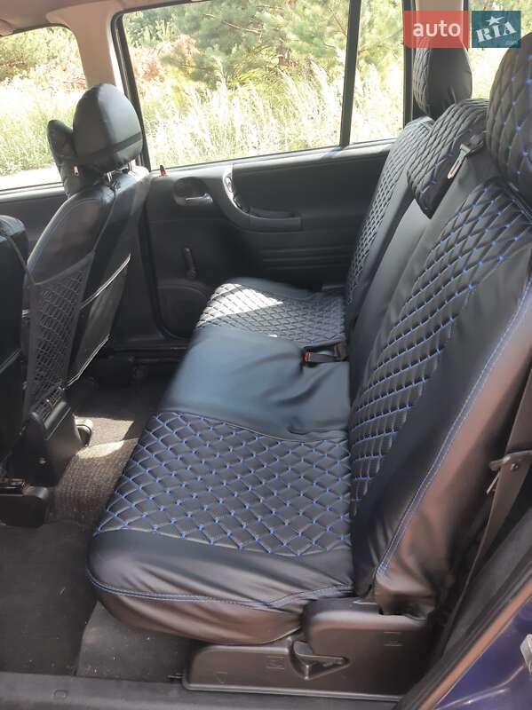 Минивэн Opel Zafira 2004 в Броварах