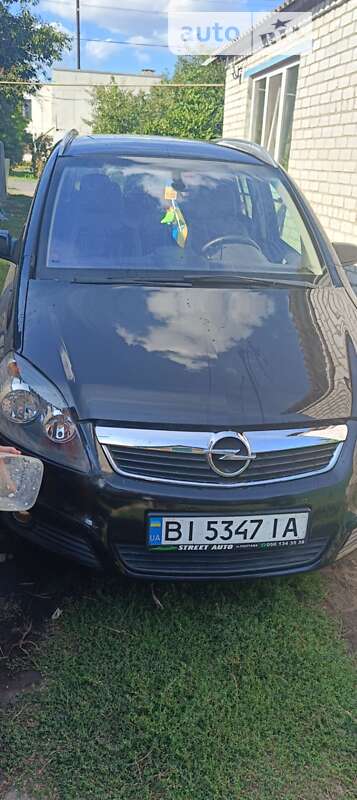 Минивэн Opel Zafira 2006 в Великой Багачке