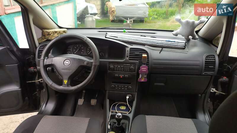 Минивэн Opel Zafira 2004 в Виннице