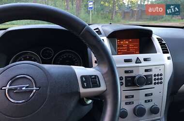 Минивэн Opel Zafira 2008 в 