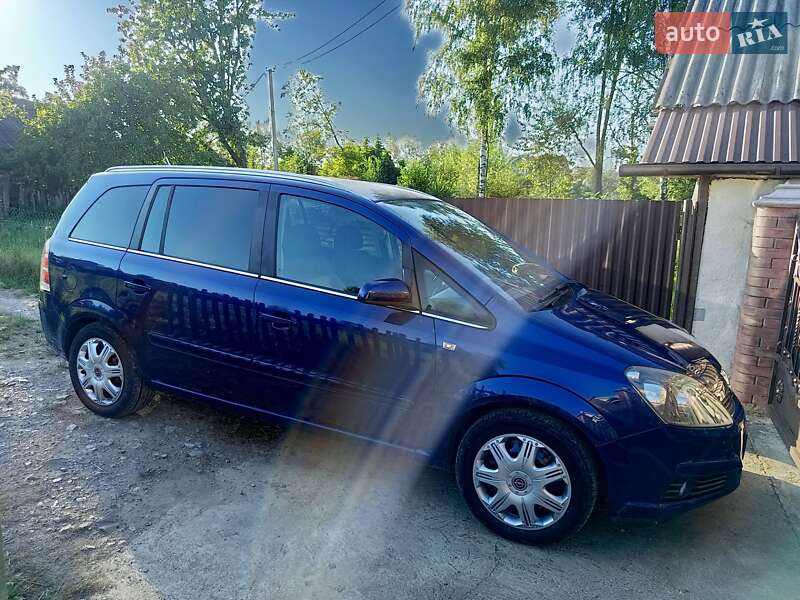 Мінівен Opel Zafira 2007 в Івано-Франківську