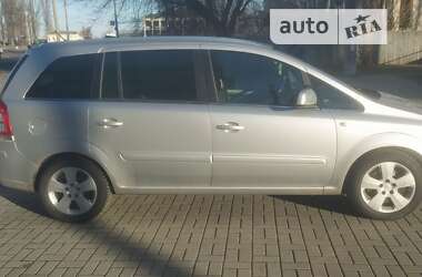 Минивэн Opel Zafira 2011 в Черкассах