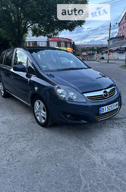 Минивэн Opel Zafira 2010 в Миргороде