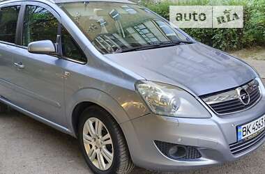 Минивэн Opel Zafira 2009 в Луцке