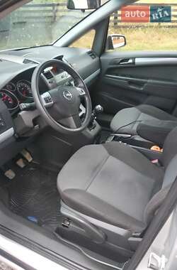 Минивэн Opel Zafira 2005 в 