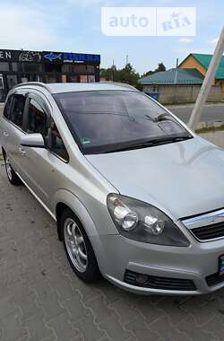 Минивэн Opel Zafira 2007 в Вижнице