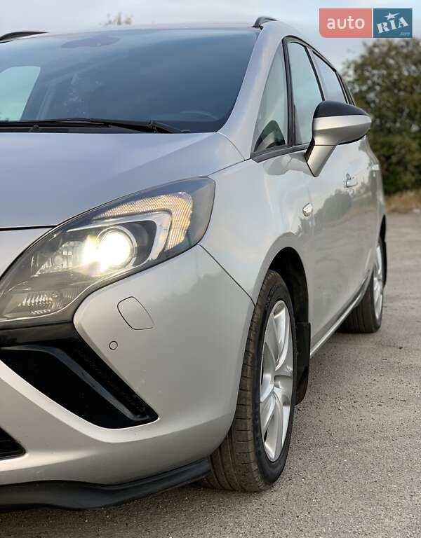 Минивэн Opel Zafira 2014 в Днепре
