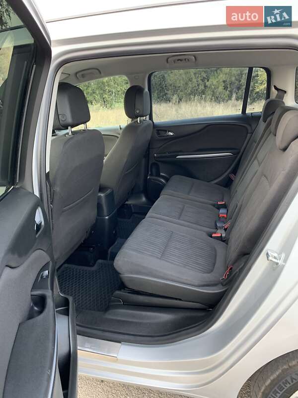 Минивэн Opel Zafira 2014 в Днепре