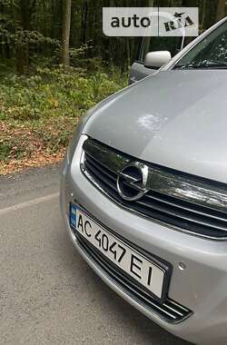 Мінівен Opel Zafira 2010 в Луцьку