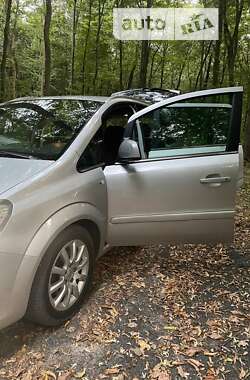 Мінівен Opel Zafira 2010 в Луцьку