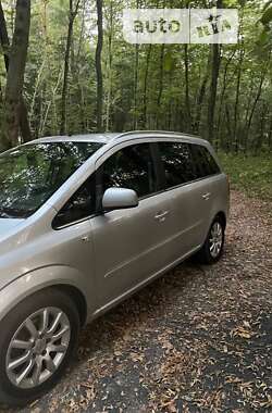 Мінівен Opel Zafira 2010 в Луцьку