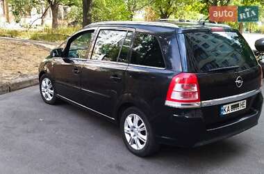 Мінівен Opel Zafira 2010 в Києві