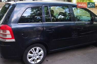 Мінівен Opel Zafira 2010 в Києві